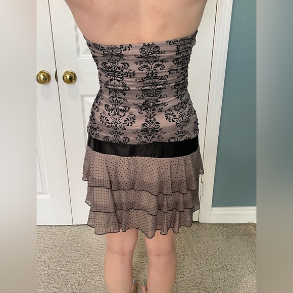 Trixxi dress - Picture 3 of 3